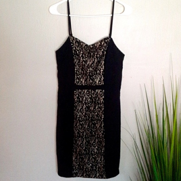 C. Luce Dresses & Skirts - C. LUCE BLACK NUDE SPAGHETTI STRAP BLACK DRESS V NECK SIZE SMALL NWT